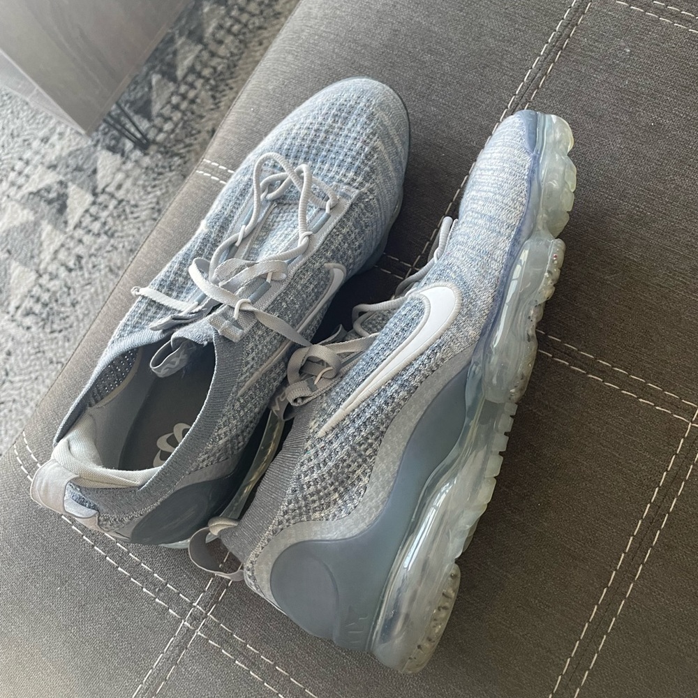 NIKE VAPORMAX SZ 13